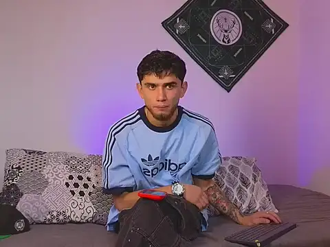 samevansx  online show from 09/27/25, 04:23