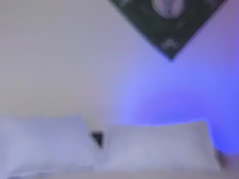 samevansx  online show from 11/25/25, 06:19