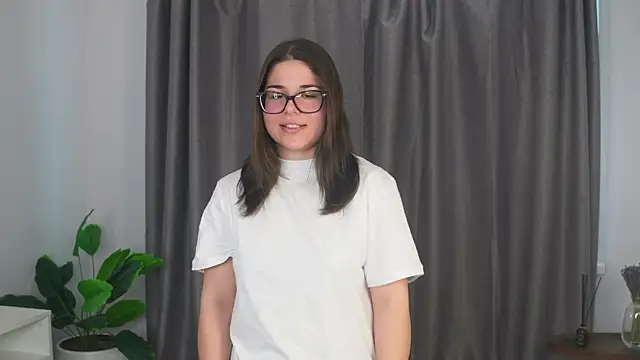 FloraBanford online show from 03/17/25, 07:57