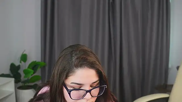 FloraBanford online show from 03/17/25, 02:12