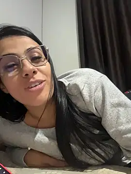 Snapshot of jheicylli chatting on 06/14/26, 02:24 jheicylli online show from 06/14/26, 02:24
