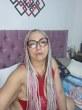 Snapshot of AlessandraLeroy chatting on 11/26/25, 01:39 AlessandraLeroy online show from 11/26/25, 01:39