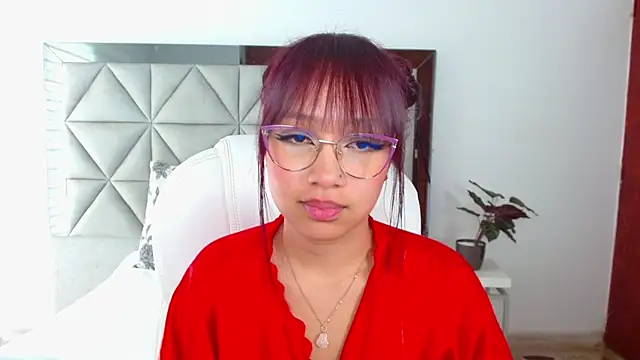 Snapshot of sharon_rosse__ chatting on 03/15/25, 03:37 sharon rosse online show from 03/15/25, 03:37