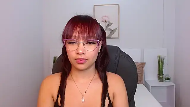 Snapshot of sharon_rosse__ chatting on 03/22/25, 12:04 sharon rosse online show from 03/22/25, 12:04