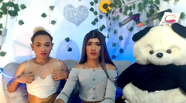 Snapshot of KimberlyXtreme chatting on 03/16/25, 04:52 KimberlyXtreme online show from 03/16/25, 04:52