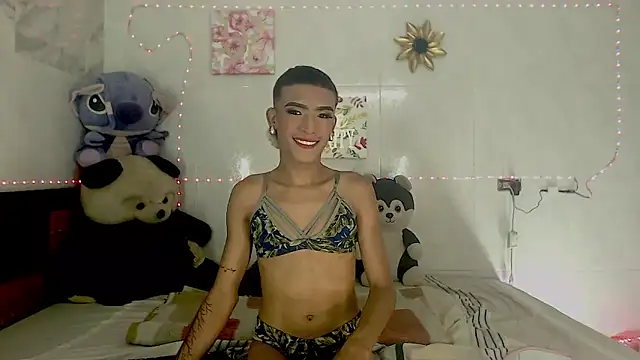 Snapshot of KimberlyXtreme chatting on 09/19/25, 12:12 KimberlyXtreme online show from 09/19/25, 12:12