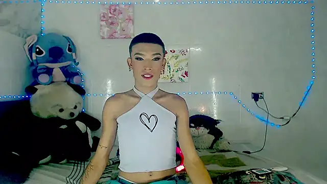 Snapshot of KimberlyXtreme chatting on 10/04/25, 09:46 KimberlyXtreme online show from 10/04/25, 09:46