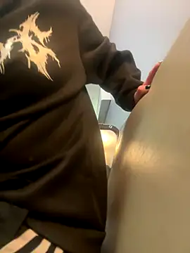 KITTYBOOBOOFUXX online show from 12/17/25, 02:50