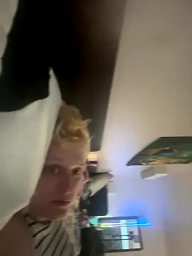 KITTYBOOBOOFUXX online show from 12/21/25, 08:38