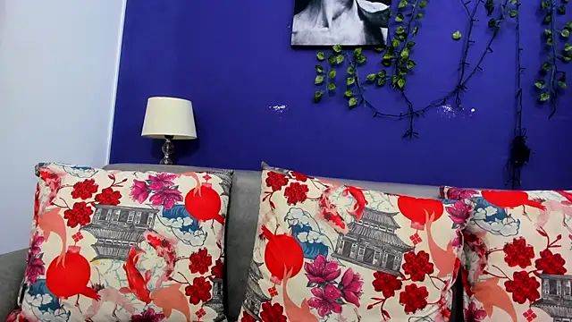 Snapshot of SharickkToro chatting on 03/18/25, 12:47 SharickkToro online show from 03/18/25, 12:47