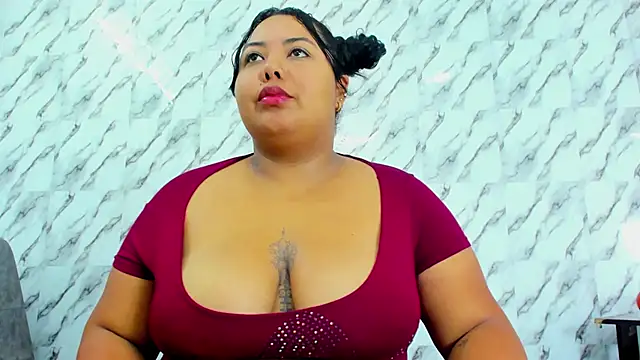 Snapshot of SharickkToro chatting on 03/20/25, 12:32 SharickkToro online show from 03/20/25, 12:32