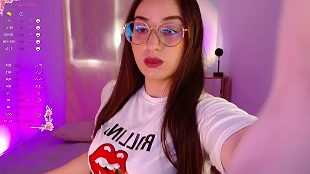 Snapshot of KARINA_FLOWER_ chatting on 03/06/25, 11:47 KARINA FLOWER  online show from 03/06/25, 11:47