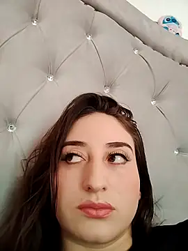 Snapshot of KARINA_FLOWER_ chatting on 10/15/25, 07:03 KARINA FLOWER  online show from 10/15/25, 07:03