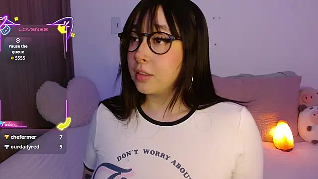 Oliviargf online show from 09/11/25, 12:22