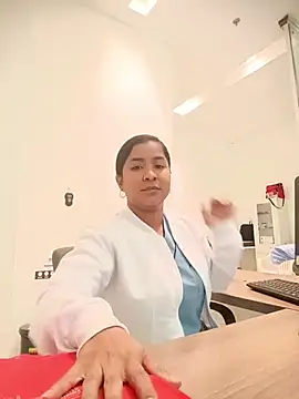 Snapshot of Paula6Colombia chatting on 02/27/26, 04:29 Paula6Colombia online show from 02/27/26, 04:29