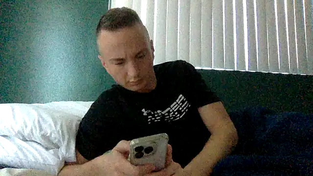 Snapshot of TheDaddy005 chatting on 03/08/25, 04:39 TheDaddy005 online show from 03/08/25, 04:39