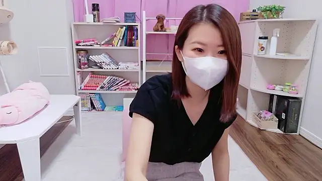 -COCOAtann- online show from 05/19/26, 02:18