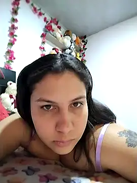 esmeralda jadees online show from 04/05/26, 06:38