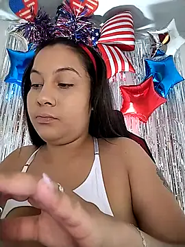 esmeralda jadees online show from 07/04/26, 07:53