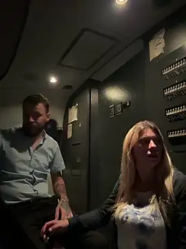 Snapshot of Alicedream5 chatting on 09/22/25, 03:19 Alicedream5 online show from 09/22/25, 03:19