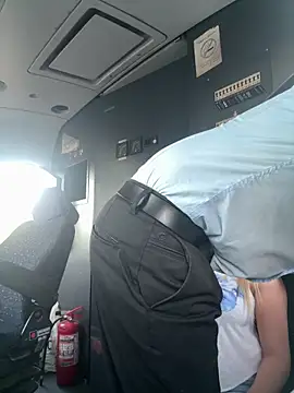 Snapshot of Alicedream5 chatting on 09/22/25, 03:36 Alicedream5 online show from 09/22/25, 03:36