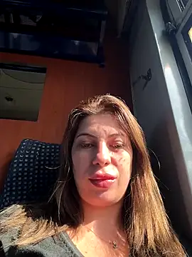 Snapshot of Alicedream5 chatting on 10/11/25, 11:31 Alicedream5 online show from 10/11/25, 11:31