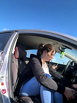 Snapshot of Alicedream5 chatting on 10/19/25, 11:00 Alicedream5 online show from 10/19/25, 11:00