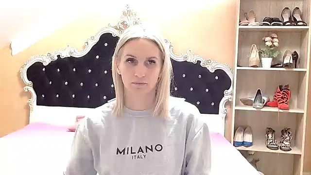 Snapshot of Diamond888 chatting on 11/30/25, 06:39 Diamond888 online show from 11/30/25, 06:39