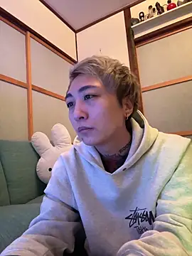 Snapshot of ryokunero chatting on 03/08/25, 12:09 ryokunero online show from 03/08/25, 12:09