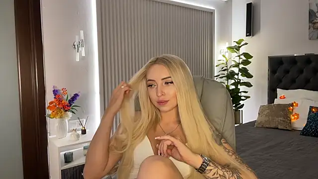 OhMyEmma online show from 10/03/25, 11:46