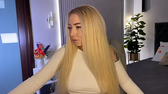 OhMyEmma online show from 10/15/25, 01:28