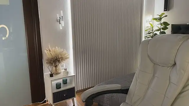 OhMyEmma online show from 03/27/26, 01:33