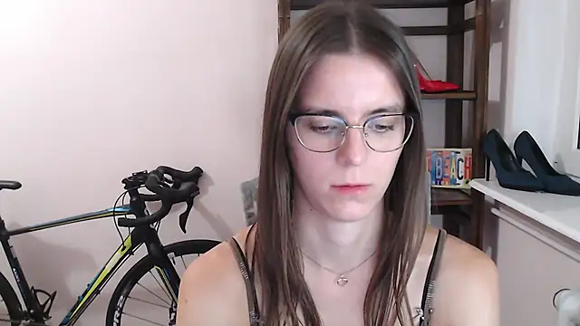 love megi online show from 04/12/26, 06:35