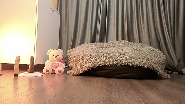 SunnyGlow online show from 11/08/25, 06:02