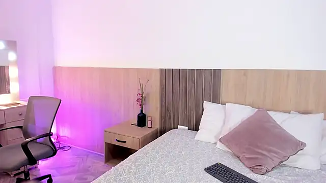 Snapshot of _SamantaGomez chatting on 09/10/25, 07:36 SamantaGomez online show from 09/10/25, 07:36