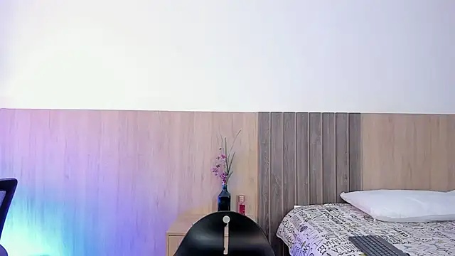 Snapshot of _SamantaGomez chatting on 09/18/25, 09:06 SamantaGomez online show from 09/18/25, 09:06