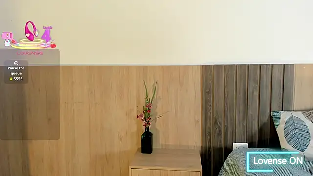 Snapshot of _SamantaGomez chatting on 11/29/25, 06:11 SamantaGomez online show from 11/29/25, 06:11