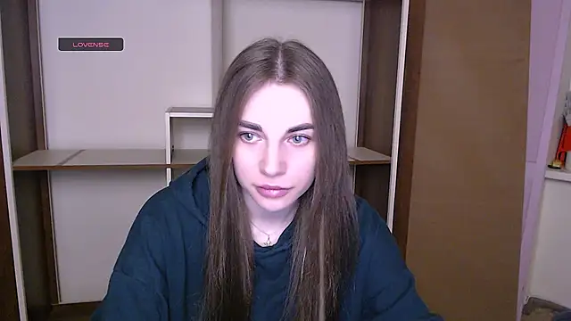 MiaDari  online show from 03/17/25, 07:35