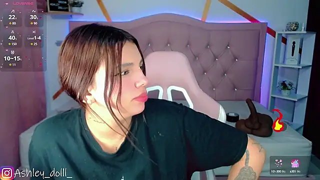 Ashley dolll online show from 10/03/25, 09:12