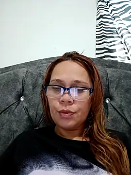 Snapshot of SophiaQueens chatting on 09/16/25, 12:17 SophiaQueens online show from 09/16/25, 12:17