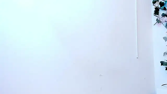 Snapshot of SophiaQueens chatting on 10/30/25, 08:20 SophiaQueens online show from 10/30/25, 08:20