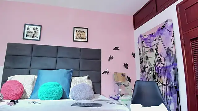 Snapshot of SophiaQueens chatting on 11/01/25, 11:29 SophiaQueens online show from 11/01/25, 11:29