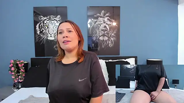 Snapshot of SophiaQueens chatting on 02/09/26, 08:13 SophiaQueens online show from 02/09/26, 08:13