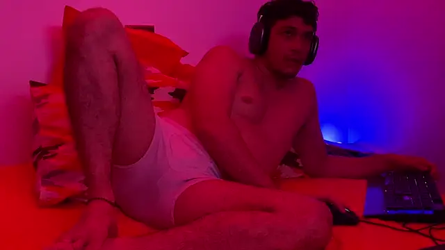 Snapshot of chicoinhibido chatting on 03/21/25, 10:28 chicoinhibido online show from 03/21/25, 10:28