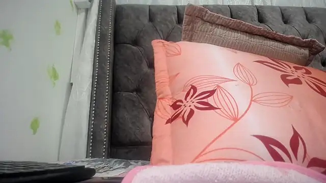 ANA-BULLOCK- online show from 09/15/25, 12:27