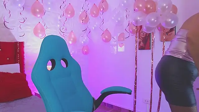 weet Evans    online show from 11/16/25, 04:18