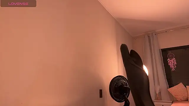 Snapshot of StacySpice01 chatting on 11/29/25, 01:30 StacySpice01 online show from 11/29/25, 01:30