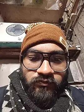 Snapshot of mpaale11 chatting on 12/20/25, 03:19 mpaale11 online show from 12/20/25, 03:19