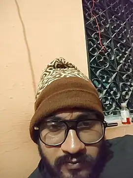 Snapshot of mpaale11 chatting on 01/11/26, 04:34 mpaale11 online show from 01/11/26, 04:34