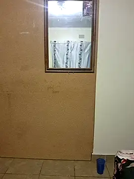 Snapshot of bakedsnackmmh chatting on 02/17/26, 08:04 bakedsnackmmh online show from 02/17/26, 08:04